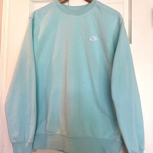 Nike crew neck, size M. Excellent condition.